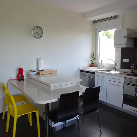 アパート Palmeira Beach Palmeira