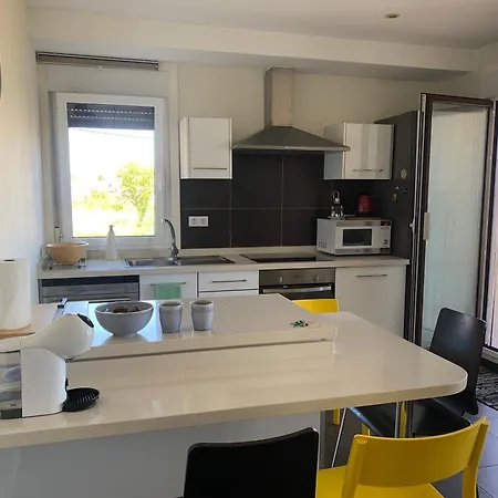 Palmeira Beach Apartment *